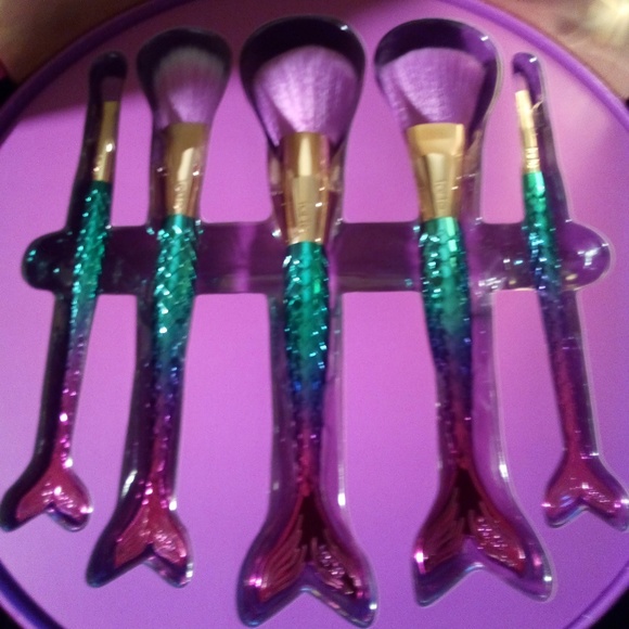 TARTE MER-MAKEUP VAULTS THAT ARE LEFT - Picture 5 of 8